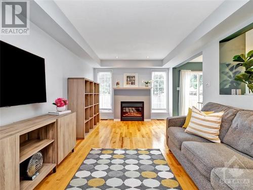 424 Ashbourne Crescent, Ottawa, ON - Indoor Photo Showing Living Room With Fireplace