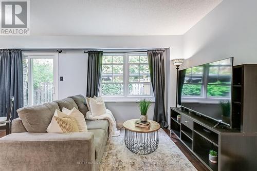 157 - 1951 Rathburn Road E, Mississauga (Rathwood), ON - Indoor Photo Showing Living Room