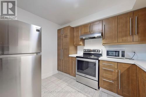 907 - 8 Lee Centre Drive, Toronto (Woburn), ON - Indoor Photo Showing Kitchen