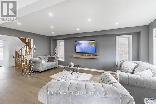 26 Willoughby Way S, New Tecumseth (Alliston), ON - Indoor Photo Showing Living Room