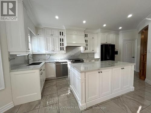 50 Oland Dr, Vaughan (Vellore Village), ON - Indoor Photo Showing Kitchen With Double Sink