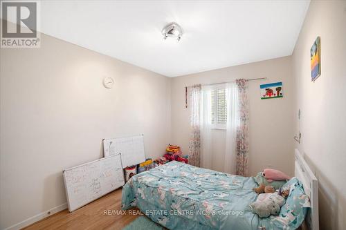 33 - 1020 Central Park Drive, Brampton (Brampton North), ON - Indoor Photo Showing Bedroom