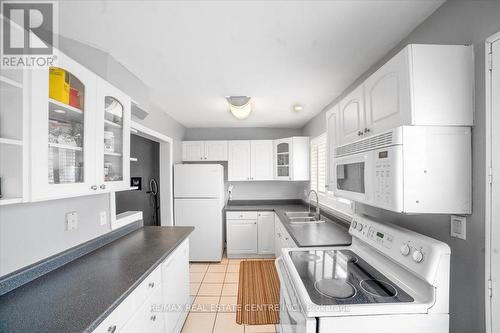 33 - 1020 Central Park Drive, Brampton, ON - Indoor Photo Showing Kitchen