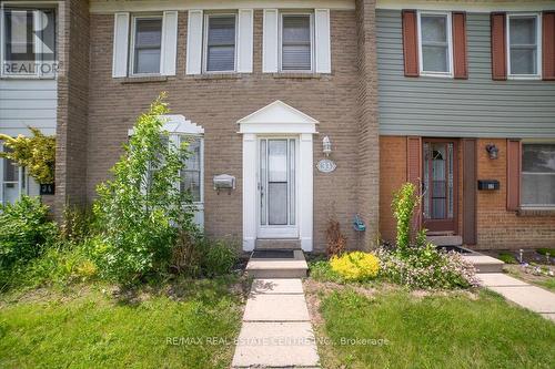 33 - 1020 Central Park Drive, Brampton (Brampton North), ON - Outdoor With Facade