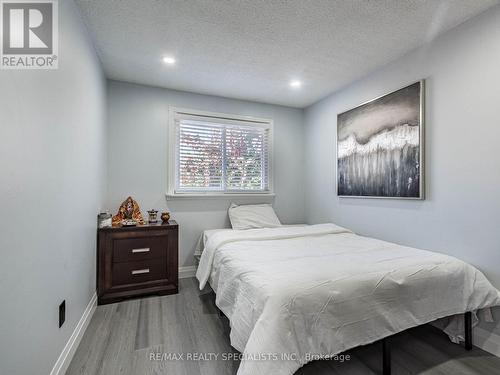 44 Thatcher Court, Brampton, ON - Indoor Photo Showing Bedroom