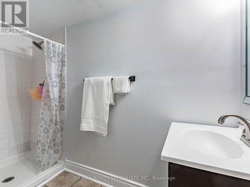 44 Thatcher Court, Brampton, ON - Indoor Photo Showing Bathroom