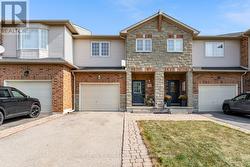 4131 MEDLAND DRIVE  Burlington, ON L7M 4Z7