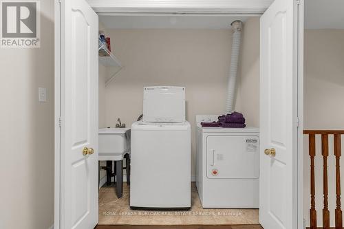 4131 Medland Drive, Burlington (Headon), ON - Indoor Photo Showing Laundry Room