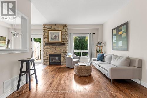 4131 Medland Drive, Burlington, ON - Indoor Photo Showing Living Room With Fireplace