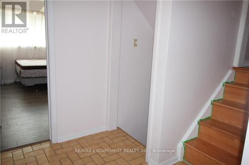 24 Leadale Place, Hamilton (Landsdale), ON - Indoor Photo Showing Other Room