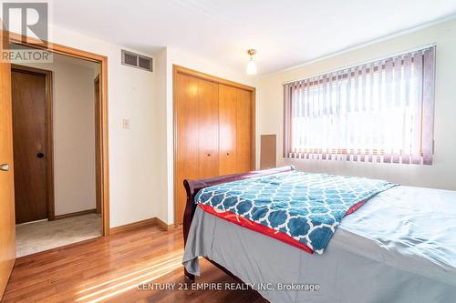 391 Briarhill Avenue, London, ON - Indoor Photo Showing Bedroom