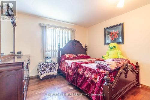 391 Briarhill Avenue, London, ON - Indoor Photo Showing Bedroom