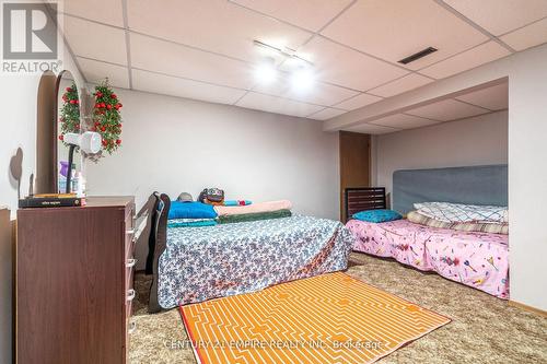 391 Briarhill Avenue, London, ON - Indoor Photo Showing Bedroom