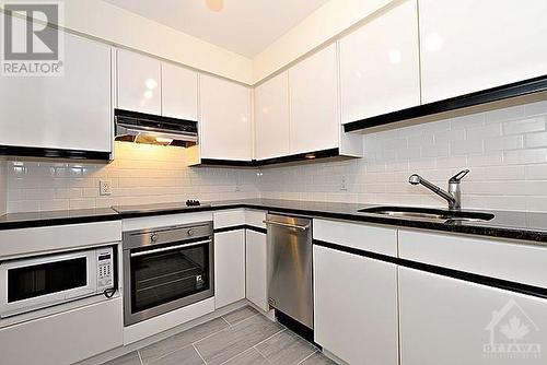 215 St Patrick Street Unit#1, Ottawa, ON - Indoor Photo Showing Kitchen