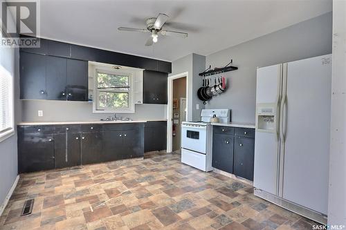 754 7Th Street E, Prince Albert, SK - Indoor Photo Showing Kitchen