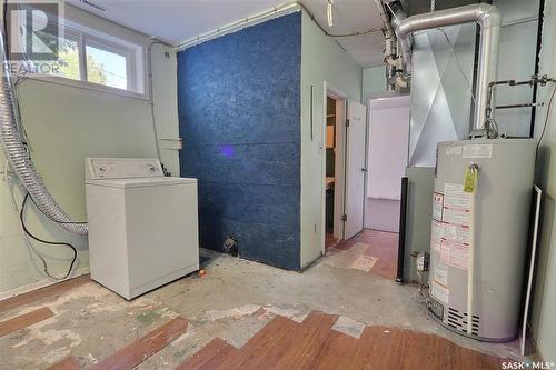 754 7Th Street E, Prince Albert, SK - Indoor Photo Showing Laundry Room