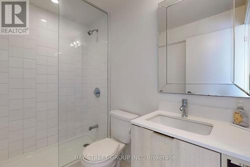 326 - 52 Forest Manor Road, Toronto, ON - Indoor Photo Showing Bathroom