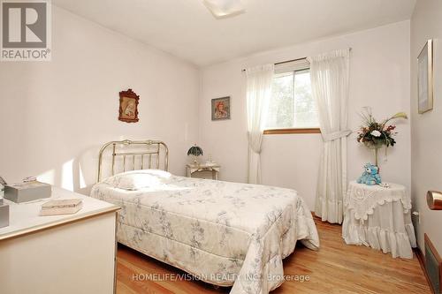 49 Stainforth Drive, Toronto (Agincourt South-Malvern West), ON - Indoor Photo Showing Bedroom