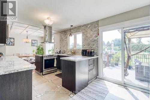 173 Oriole Drive, East Gwillimbury, ON - Indoor Photo Showing Kitchen