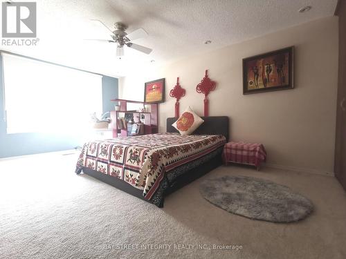 976 Raintree Lane, Mississauga, ON - Indoor Photo Showing Bedroom