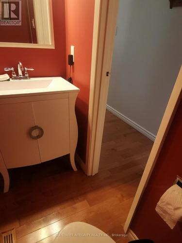 976 Raintree Lane, Mississauga, ON - Indoor Photo Showing Bathroom