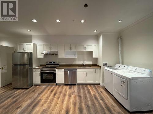 59Xx Churchill Street, Vancouver, BC - Indoor Photo Showing Kitchen With Double Sink