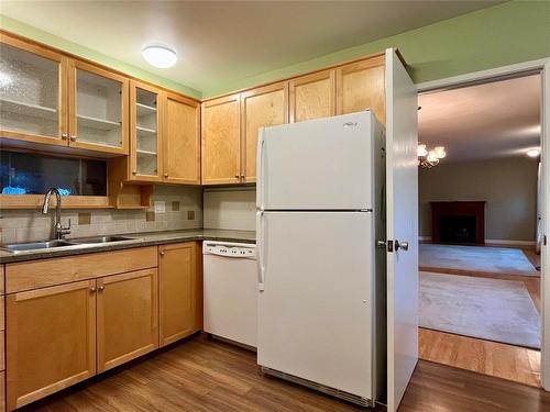 222 Buckingham Street, Boissevain, MB - Indoor Photo Showing Kitchen With Double Sink