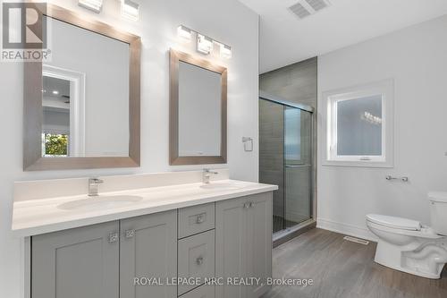 203 Elmwood Avenue, Fort Erie (Crystal Beach), ON - Indoor Photo Showing Bathroom