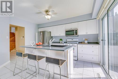 2026 Laurelcrest Place, Oakville, ON - Indoor Photo Showing Kitchen With Double Sink