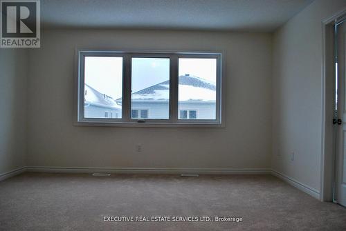 75 Phoenix Boulevard, Barrie, ON - Indoor Photo Showing Other Room