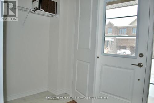 75 Phoenix Boulevard, Barrie, ON - Indoor Photo Showing Other Room