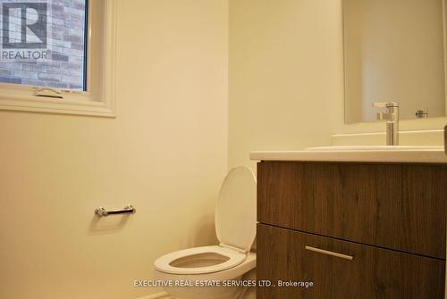 75 Phoenix Boulevard, Barrie, ON - Indoor Photo Showing Bathroom