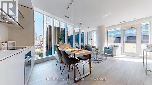 1102 - 197 Yonge Street, Toronto (Church-Yonge Corridor), ON - Indoor Photo Showing Dining Room