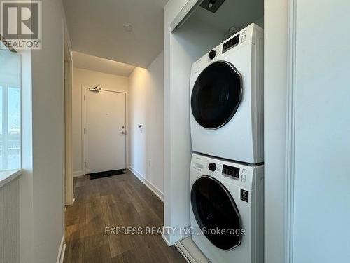 3003 - 195 Redpath Avenue, Toronto (Mount Pleasant West), ON - Indoor Photo Showing Laundry Room