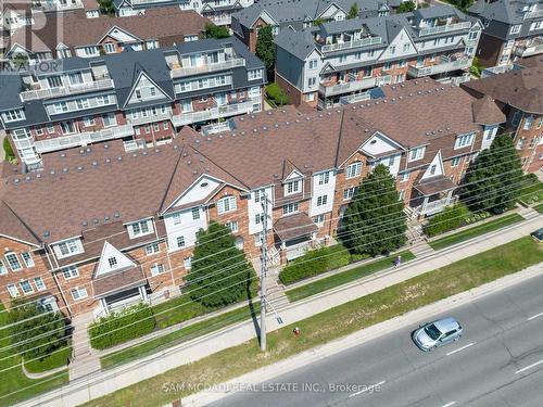 5 - 619 Dundas Street W, Mississauga, ON -  With Facade