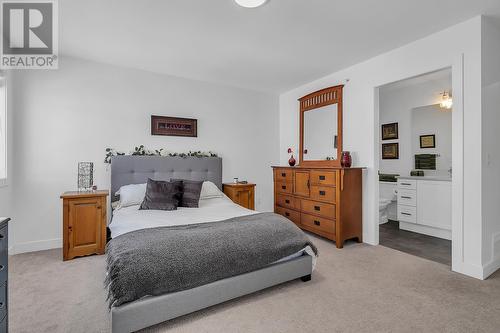 12075 Oceola Road Unit# 45, Lake Country, BC - Indoor Photo Showing Bedroom