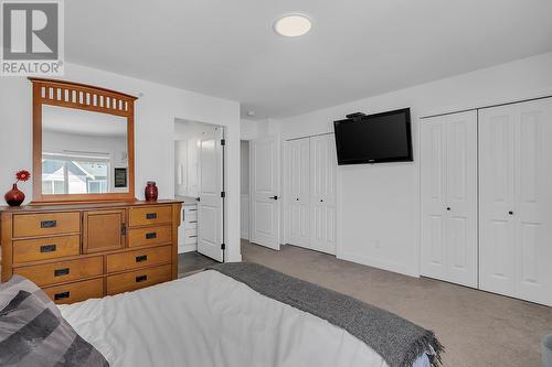 12075 Oceola Road Unit# 45, Lake Country, BC - Indoor Photo Showing Bedroom