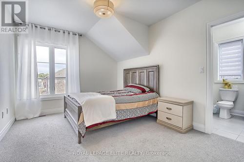 106 Silk Twist Drive, East Gwillimbury, ON - Indoor Photo Showing Bedroom