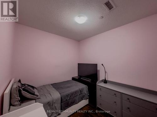 121 - 7400 Markham Road, Markham (Middlefield), ON - Indoor Photo Showing Bedroom