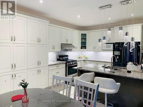 41 Callandar Road, Brampton, ON - Indoor Photo Showing Kitchen