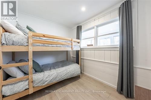 646 Wyldewood Road, Port Colborne, ON - Indoor Photo Showing Bedroom