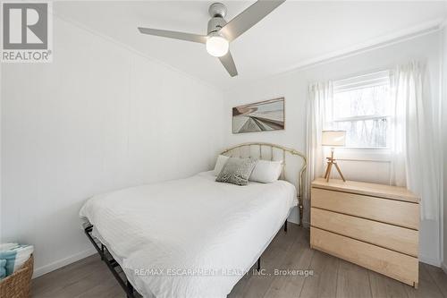 646 Wyldewood Road, Port Colborne, ON - Indoor Photo Showing Bedroom