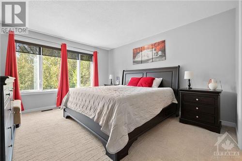 35 Stitt Street, Ottawa, ON - Indoor Photo Showing Bedroom