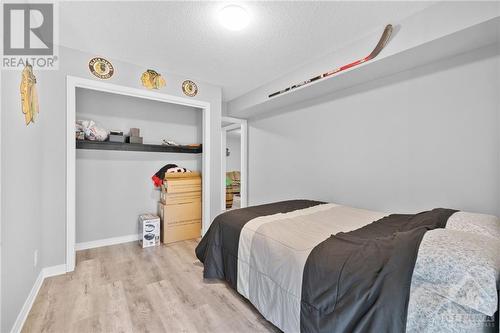 35 Stitt Street, Ottawa, ON - Indoor Photo Showing Bedroom