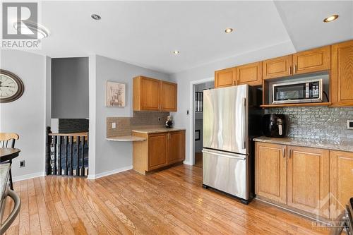 35 Stitt Street, Ottawa, ON - Indoor Photo Showing Kitchen