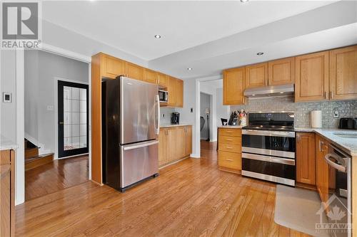 35 Stitt Street, Ottawa, ON - Indoor Photo Showing Kitchen With Stainless Steel Kitchen