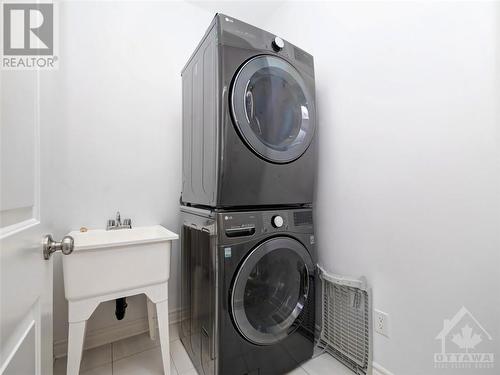 324 Big Dipper Street, Ottawa, ON - Indoor Photo Showing Laundry Room