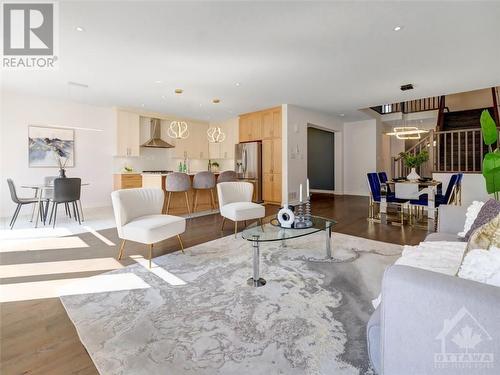 324 Big Dipper Street, Ottawa, ON - Indoor Photo Showing Living Room