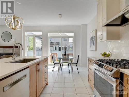 324 Big Dipper Street, Ottawa, ON - Indoor Photo Showing Kitchen With Upgraded Kitchen