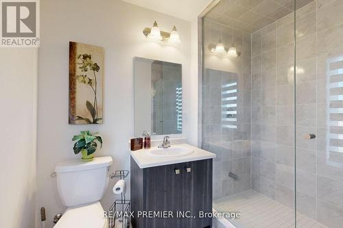 163 Spitfire Drive, Hamilton (Mount Hope), ON - Indoor Photo Showing Bathroom